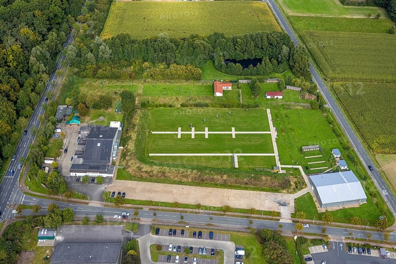 Aerial view, von-Thünen-Halle with archery facility in the district of Rhynern in Hamm, Ruhr area, North Rhine-Westphalia, Germany, DE, Europe, Hamm, aerial view, aerial photography, aerial photography, sports, sports facilities, sports venue, overview, bird's-eye view, overview