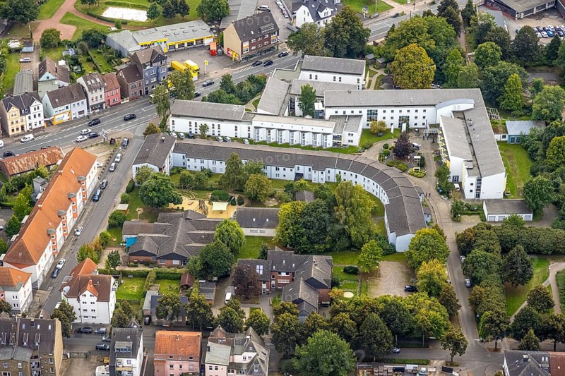 Aerial view, Caritas retirement home and nursing home St. Vinzenz-Vorsterhausen in the district Mitte in Hamm, Ruhr area, North Rhine-Westphalia, Germany, retirement home, nursing home, care and nursing, DE, Europe, Hamm, aerial view, aerial photography, aerial photography, care facility, retirement home, retirement residence, retirement home, senior centre, overview, bird's eye view, birds-eyes view, overview