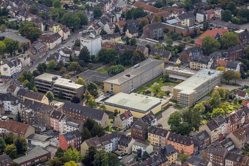 Aerial view, Eduard-Spranger-Berufskolleg and bunker Vorheider Weg in the district Mitte in Hamm, Ruhr area, North Rhine-Westphalia, Germany, education, educational institution, bunker, DE, Europe, Hamm, college school, teaching institute, aerial view, aerial photography, aerial photography, school, overview, bird's eye view, birds-eyes view, overview