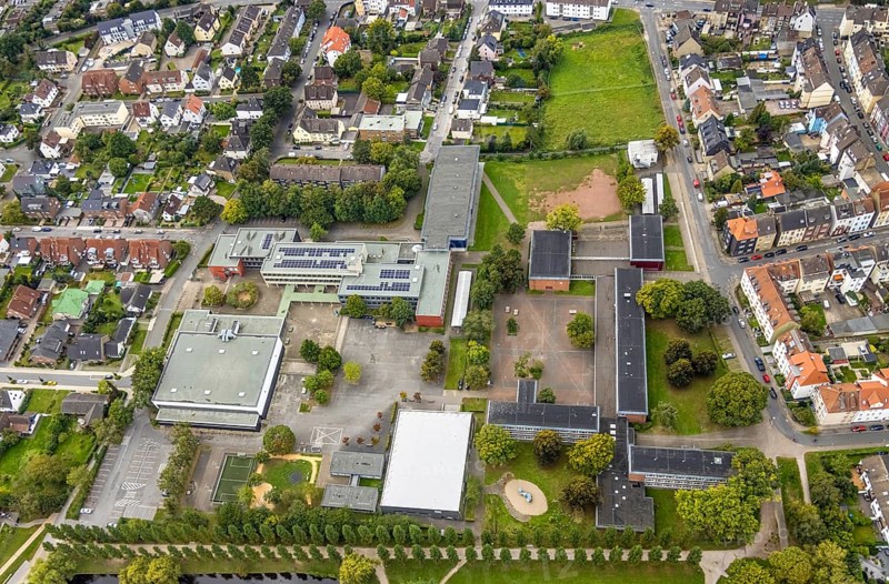 Aerial view, Märkisches Gymnasium Hamm and Friedrich-Ebert-Realschule in the district Pelkum in Hamm, Ruhr area, North Rhine-Westphalia, Germany, education, educational institution, DE, Europe, grammar school, Hamm, educational institute, aerial view, aerial photography, aerial photography, secondary school, school, overview, bird's eye view, birds-eyes view, overview