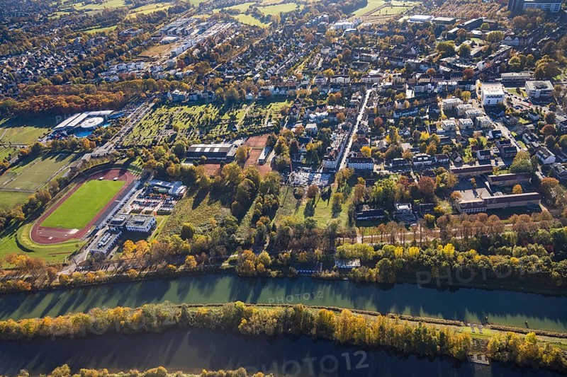 Aerial view, Jahnstadion and Ambulante Reha Bad Hamm as well as Tus Kita Wirbelwind in the district Heessen in Hamm, Ruhr area, North Rhine-Westphalia, Germany, DE, Europe, football pitch, football stadium, health care, Hamm, kindergarten, day care centre, day care centre, Kita, Kita Wirbelwind, aerial view, aerial photography, aerial photography, medical facility, medical aid, sports, sports facilities, sports field, sports facility, overview, bird's-eye view, overview, reha Bad Hamm, medical care