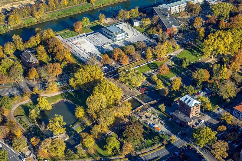 Aerial view, connection between Nordpark and city centre to the water sports centre at the Adenauerallee and Nordringpark in the district Mitte in Hamm, Ruhr area, North Rhine-Westphalia, Germany, DE, Europe, Hamm, aerial view, aerial photography, aerial photography, park, sports centre, overview, bird's eye view, birds-eyes view, overview
