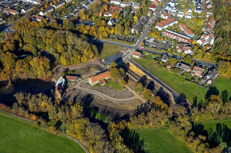 Aerial view, construction site and renovation of the Schlossmühle am Mühlengraben am Mühlenteich in the district Heessen in Hamm, Ruhr area, North Rhine-Westphalia, Germany, construction work, construction area, building site, building plots, construction project, construction site, DE, Europe, Hamm, aerial view, aerial photography, aerial photography, aerial photography, renovation, overview, bird's-eye view, overview