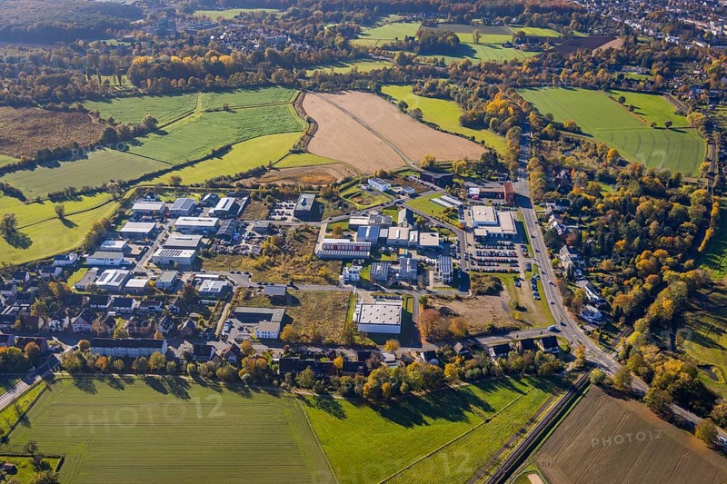 Aerial view, commercial area Hohefeld with Herbert-Rust-Weg in the district Uentrop in Hamm, Ruhr area, North Rhine-Westphalia, Germany, DE, Europe, commercial enterprises, commercial area, commercial area Hohefeldweg, commercial park, commercial location, commercial use, Hamm, industrial area, industrial building, industrial location, aerial view, aerial photography, aerial photography, overview, bird's-eye view, bird's-eye view, overview