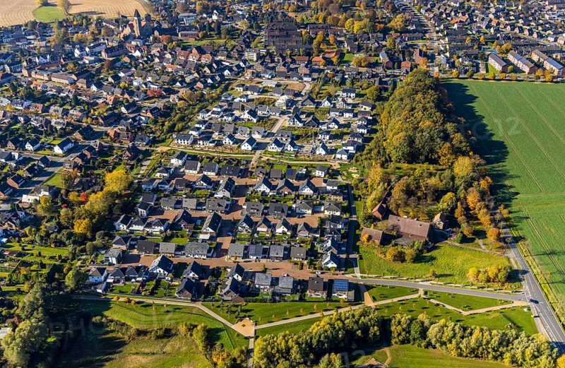 Aerial view, new construction, residential park Schulze-Everding Everdings Hof in the district Bockum-Hövel in Hamm, Ruhr area, North Rhine-Westphalia, Germany, construction work, construction area, building site, building plots, construction project, construction site, DE, single-family houses, Europe, property tax, Hamm, real estate, aerial photograph, aerial photography, aerial photography, new construction, overview, bird's-eye view, residential complex, living and living, residential area, residential buildings, residential quality, residential neighbourhood, residential estate, birds-eyes view, overview