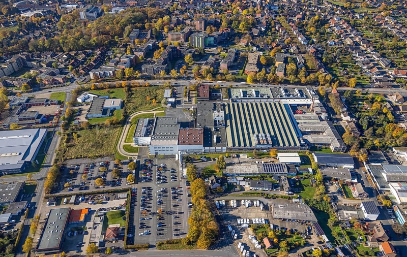 Aerial view, Hella GmbH in the district Bockum-Hövel in Hamm, Ruhr area, North Rhine-Westphalia, Germany, DE, Europe, commercial enterprises, commercial area, commercial park, commercial location, commercial use, Hamm, industrial area, industrial building, industrial location, aerial photograph, aerial photography, aerial photography, overview, bird's-eye view, overview