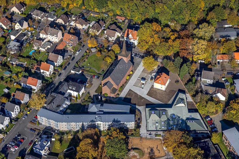 Aerial view, Caritas retirement home St. Josef and new building Haus der Begegnung and Heilig Kreuz Kirche in the district of Herringen in Hamm, Ruhr area, North Rhine-Westphalia, Germany, retirement home, old people's home, place of worship, care and nursing, DE, Europe, religious community, place of worship, Hamm, holy place, church, parish, denomination, aerial view, aerial photography, aerial photography, care facility, religion, religious site, retirement home, retirement residence, retirement home, retirement centre, overview, bird's eye view, birds-eyes view, overview