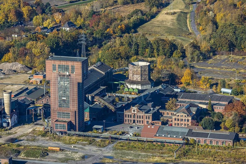 Aerial view, CreativRevier Hamm at the former Ost Zeche Heinrich Robert colliery with hammerhead tower in the Pelkum district of Hamm, Ruhr area, North Rhine-Westphalia, Germany