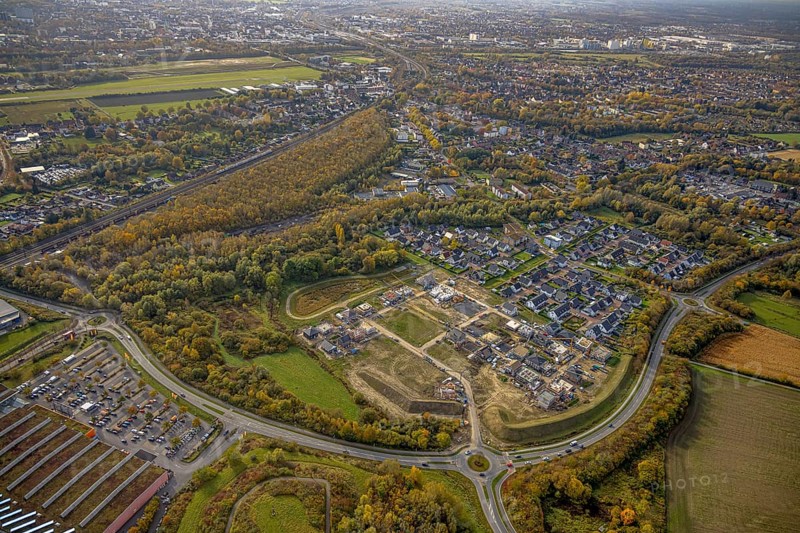 Aerial view, construction area Heimshof Ost at Sachsenring in the district Heessen in Hamm, Ruhr area, North Rhine-Westphalia, Germany, construction work, construction, construction area, construction site, building plots, construction project, construction site, DE, Europe, property tax, Hamm, real estate, roundabout, roundabout, aerial view, aerial photography, aerial photography, new construction, overview, bird's eye view, residential complex, living and living, residential area, residential buildings, residential quality, residential neighbourhood, residential estate, birds-eyes view, overview
