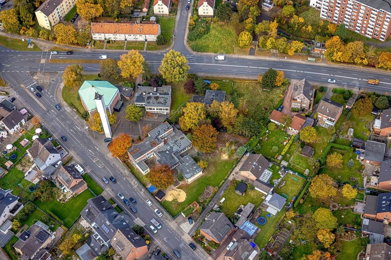 Aerial view, Evangelical Apostle Church and Kindergarten Drei Könige in the district of Herringen in Hamm, Ruhr area, North Rhine-Westphalia, Germany, place of worship, DE, Europe, religious community, place of worship, Hamm, holy place, kindergarten, day care centre, day care centre, church, church community, day care centre, denomination, aerial view, aerial photography, aerial photography, religion, religious site, overview, bird's-eye view, overview