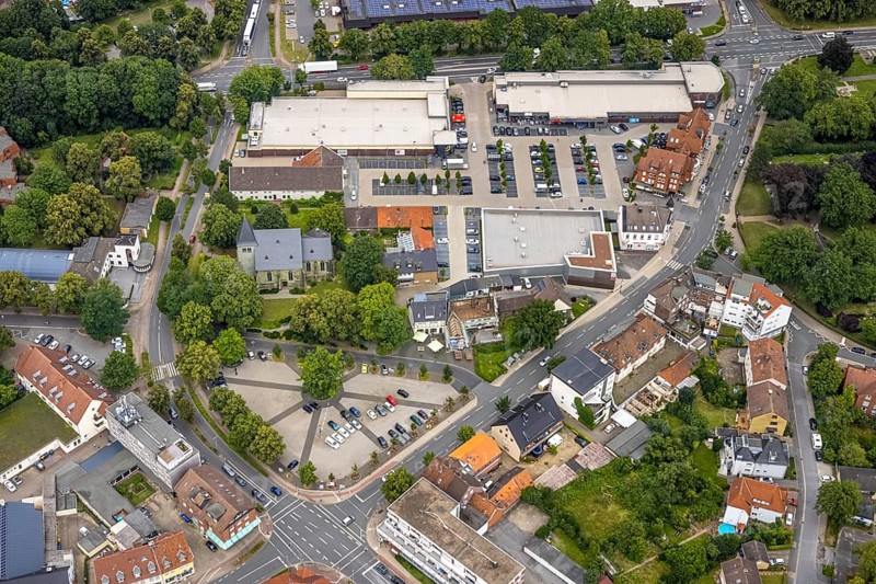 Aerial view, local shopping centre Dortmunder Straße, Evangelical St. Victor Church, Fangstraße, Herringen, Hamm, Ruhr area, North Rhine-Westphalia, Germany, place of worship, DE, shopping markets, shopping place, shopping centre, Europe, religious community, place of worship, holy place, church, parish, denomination, aerial view, aerial photography, aerial photography, religion, religious site, overview, bird's eye view, birds-eyes view, overview