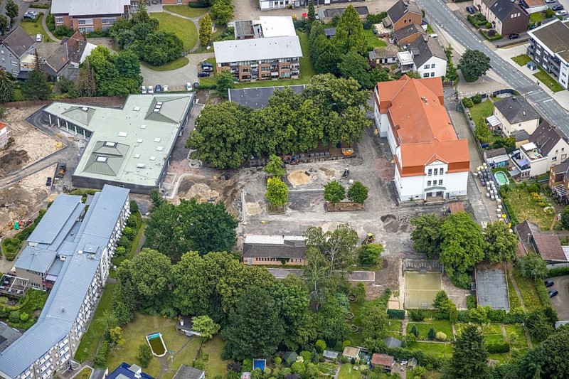 Aerial view, Caritas retirement home St. Josef, cath. Heilig Kreuz Kirche, Haus der Begegnung, Herringen, Hamm, Ruhr area, North Rhine-Westphalia, Germany, old people's home, retirement home, retirement home, place of worship, care and nursing, DE, Europe, religious community, place of worship, holy place, church, parish, denomination, aerial view, aerial photography, aerial photography, care facility, religion, religious site, retirement home, retirement residence, retirement home, retirement centre, overview, bird's eye view, birds-eyes view, overview