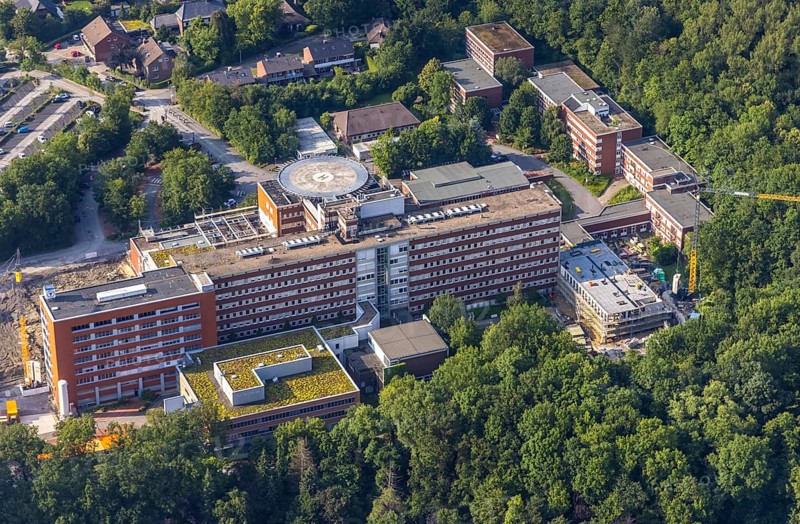 Aerial view, St. Barbara-Klinik, Heessen, Hamm, Ruhr area, North Rhine-Westphalia, Germany, Am Heessener Wald, DE, Europe, healthcare, hospital, helipad, clinic, hospital, hospital, aerial photography, aerial photography, aerial photography, medical facility, medical assistance, car parks, overview, bird's eye view, overview, medical care