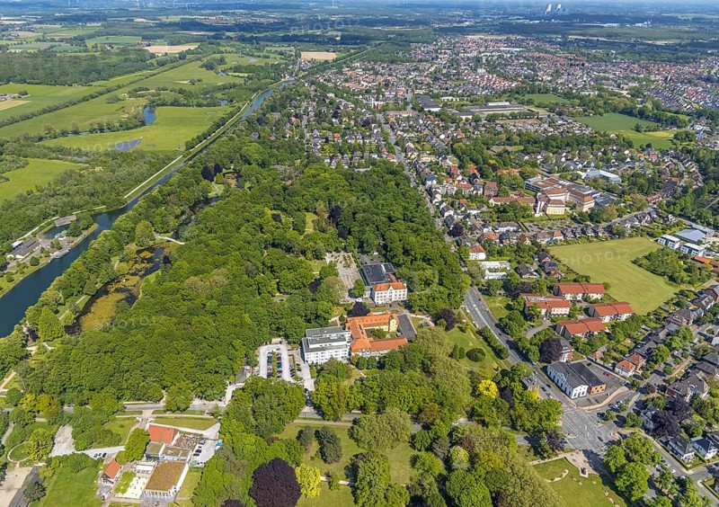 Aerial view of the spa hotel Hamm, spa hotel Bad Hamm, largest beer garden in Hamm, next to the manual therapy clinic, spa garden, Uentrop, Hamm, Ruhr area, North Rhine-Westphalia, Germany, DE, Europe, aerial photo, birds-eyes view, aerial photography, aerial photography, overview, bird's eye view