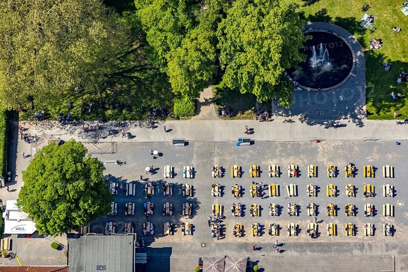 Aerial view of the spa hotel Hamm, spa hotel Bad Hamm, largest beer garden in Hamm, next to the manual therapy clinic, spa garden, Uentrop, Hamm, Ruhr area, North Rhine-Westphalia, Germany, DE, Europe, aerial photo, birds-eyes view, aerial photography, aerial photography, overview, bird's eye view