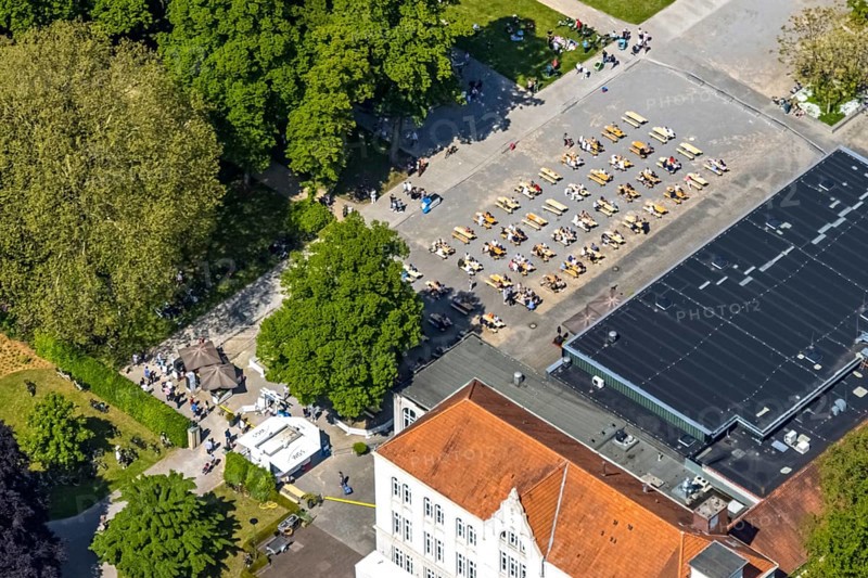 Aerial view of the spa hotel Hamm, spa hotel Bad Hamm, largest beer garden in Hamm, next to the manual therapy clinic, spa garden, Uentrop, Hamm, Ruhr area, North Rhine-Westphalia, Germany, DE, Europe, aerial photo, birds-eyes view, aerial photography, aerial photography, overview, bird's eye view