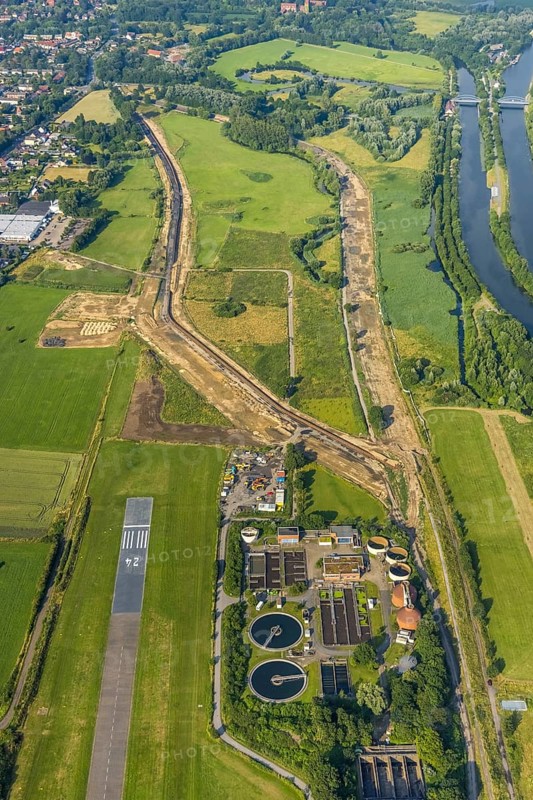 Aerial view, Lippe river reconstruction, Lippe dam extension, dam relocation, Hamm sewage treatment plant, Heessen, Hamm, Ruhr area, North Rhine-Westphalia, Germany, construction project, construction site, DE, Europe, sewage treatment plant, aerial photograph, aerial photography, aerial photography, overview, bird's-eye view, overview