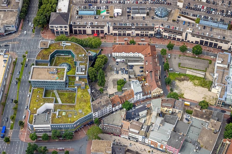 Aerial view, shopping centre, planned demolition residential building Ritterstraße 40, Mitte, Hamm, Ruhr area, North Rhine-Westphalia, Germany, demolition in planning, brothel Ritterstraße 40, DE, shopping, shopping markets, shopping place, Europe, aerial view, aerial photography, aerial photography, local supply centre, problem property, red light district, shopping centre, overview, bird's eye view, Westring, Woolworth department stores', birds-eyes view, overview