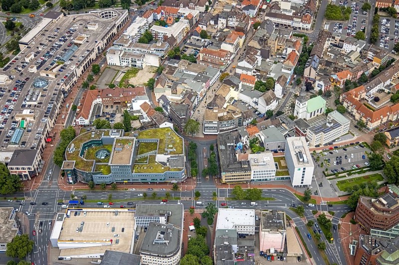 Aerial view, shopping centre, planned demolition residential building Ritterstraße 40, Mitte, Hamm, Ruhr area, North Rhine-Westphalia, Germany, demolition in planning, brothel Ritterstraße 40, DE, shopping, shopping markets, shopping place, Europe, aerial view, aerial photography, aerial photography, local supply centre, problem property, red light district, shopping centre, overview, bird's eye view, Westring, Woolworth department stores', birds-eyes view, overview