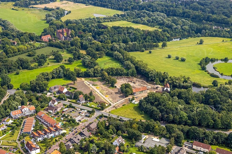 Aerial view, construction site and renovation of the Schlossmühle am Mühlengraben am Mühlenteich and Schloss Heessen in the Heessen district, Hamm, Ruhr area, North Rhine-Westphalia, Germany, construction work, construction area, building site, building plots, construction project, construction site, DE, Europe, aerial view, aerial photography, aerial photography, renovation, refurbishment, overview, bird's-eye view, bird's-eye view, overview