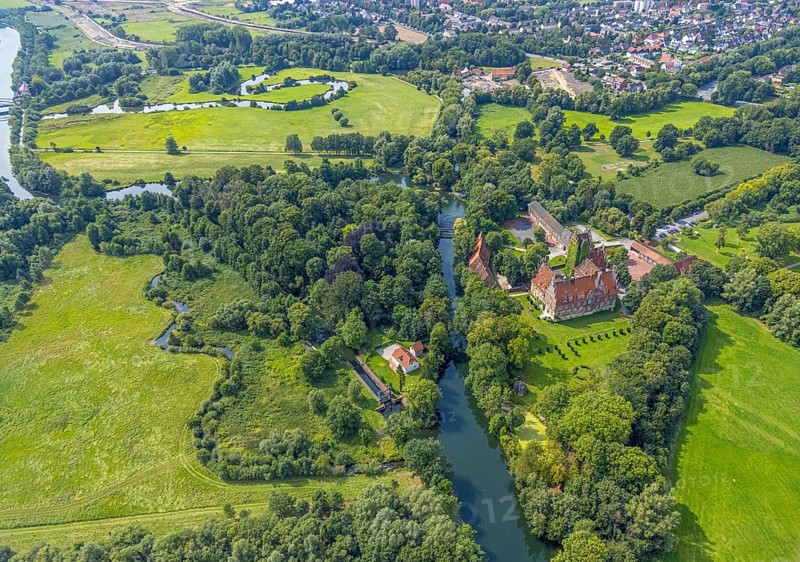 Aerial view, Heessen Castle on the river Lippe with public school and boarding school in the district of Heessen, Hamm, Ruhr area, North Rhine-Westphalia, Germany, castle, DE, Europe, aerial view, aerial photography, aerial photography, castle, overview, bird's-eye view, overview