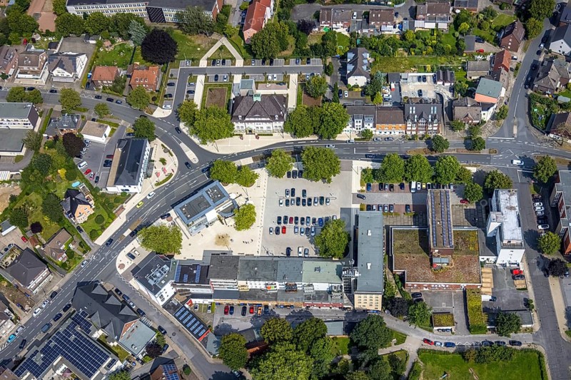 Aerial view, Heessen market and town hall Bürgeramt Heessen Amtsstraße in Hamm-Heessen, Hamm, Ruhr area, North Rhine-Westphalia, Germany, authority, DE, Europe, local government, aerial view, aerial photography, aerial photography, market, town hall, overview, bird's-eye view, overview