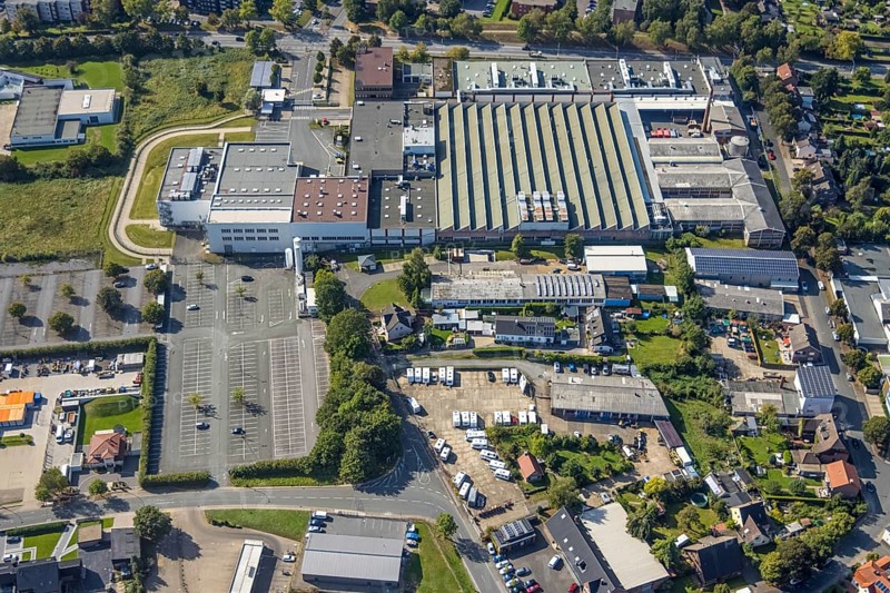 Aerial view, Römerstraße industrial estate with Hella GmbH Hueck und Co. plant in the Bockum-Hövel district of Hamm, Ruhr area, North Rhine-Westphalia, Germany, DE, Europe, distant view, commercial enterprises, commercial area, commercial estate, commercial site, commercial use, Hamm, industrial plants, industrial area, industrial site, colony, aerial photograph, aerial photography, aerial photography, Rhine-Ruhr metropolitan region, overview, bird's-eye view, bird's-eye view, overview