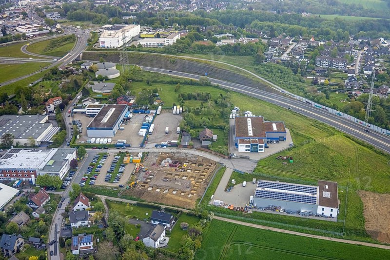 Aerial view, construction site at Humboldtstraße, Hetterscheidt, Heiligenhaus, Ruhr area, North Rhine-Westphalia, Germany, construction work, construction vehicles, construction area, construction site, building plots, construction crane, construction measure, construction project, construction site, DE, Europe, aerial view, aerial photography, aerial photography, overview, bird's-eye view, overview