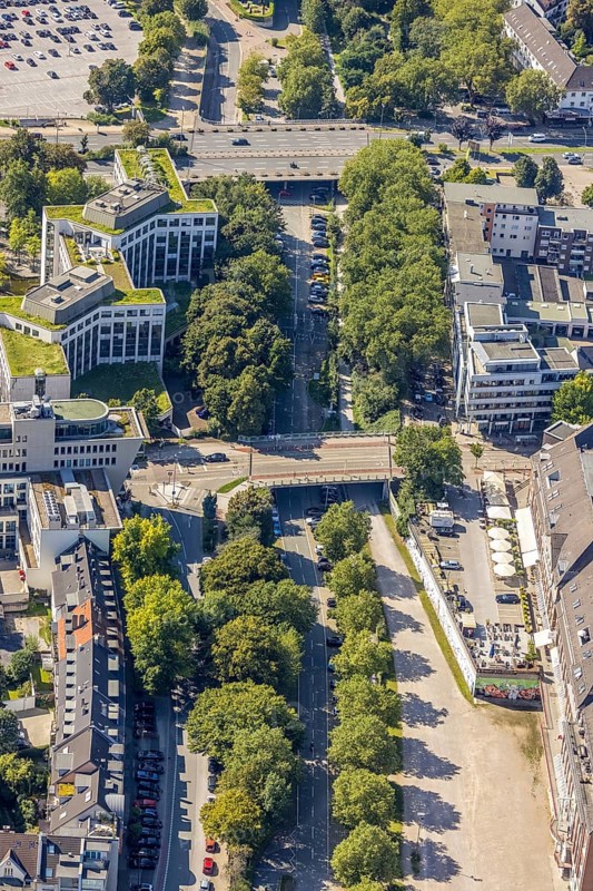 Aerial view, Grugaplatz and Grugaweg with bridge Rüttenscheider Straße, fabric market at the trade fair car park in Essen-Rüttenscheid, Essen, Ruhr area, North Rhine-Westphalia, Germany, DE, Europe, aerial view, aerial photography, aerial photography, overview, bird's-eye view, overview
