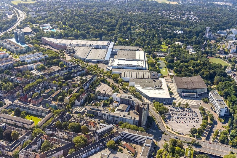 Aerial view, Messe Essen with Grugahalle and Grugapark as well as ATLANTIC Congress Hotel in Essen-Rüttenscheid, Essen, Ruhr area, North Rhine-Westphalia, Germany, DE, Europe, gastronomy, hotel, hotel facilities, hotel business, culture, art, aerial view, aerial photography, aerial photography, exhibition centre, exhibition halls, park, overview, events, venue, event location, bird's eye view, birds-eyes view, cultural use, overview