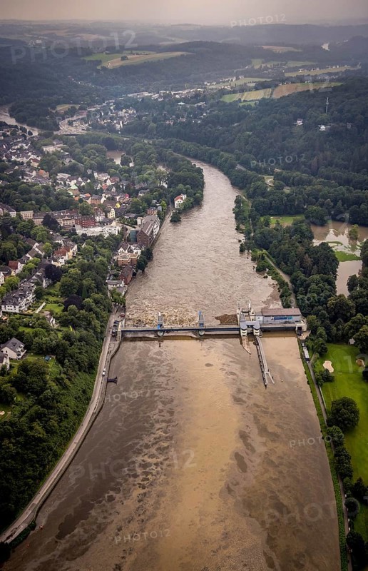 Aerial photo, Ruhr flood, flooding, Lake Baldeney weir Essen-Werden, Essen-Bredeney, Essen, Ruhr area, North Rhine-Westphalia, Germany, DE, Europe, birds-eyes view, aerial photo, aerial photography, aerial photography, overview, overview, bird's eye view, flood, century flood