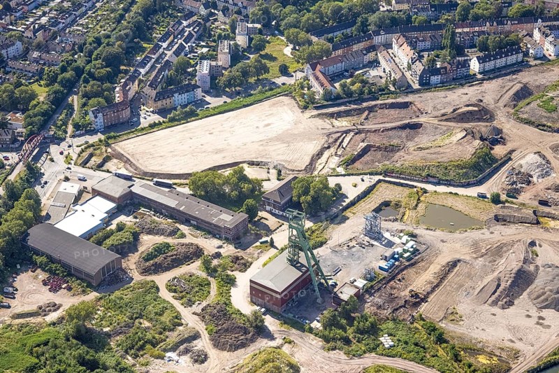 Aerial view, fallow land at the Vereinigte Helene-Amalie colliery with winding tower in the Altendorf district of Essen, Ruhr area, North Rhine-Westphalia, Germany, construction work, construction area, building site, building plots, construction project, construction site, DE, Essen, Europe, aerial view, aerial photography, aerial photography, overview, bird's eye view, colliery, birds-eyes view, overview