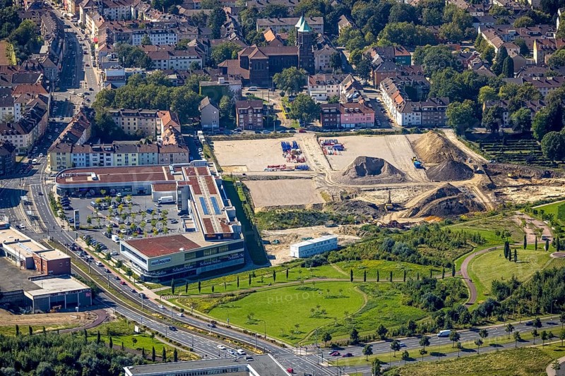 Aerial view, construction site Husmannshofstraße of the former Real market for new building complex as well as McDreams Hotel Essen-City and shopping centre at Krupp Park in the Westviertel in Essen, Ruhr area, North Rhine-Westphalia, Germany, construction work, construction area, construction site, building plots, construction measure, construction project, construction site, DE, Essen, Europe, gastronomy, hotel, hotel facilities, hotel industry, aerial view, aerial photography, aerial photography, overview, bird's-eye view, birds-eyes view, overview