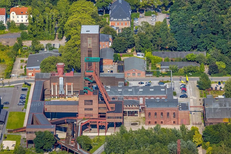 Aerial view, Zollverein shaft 1/2/8 on the site of the Zeche Zollverein in Essen-Stoppenberg, Essen, Ruhr area, North Rhine-Westphalia, Germany, DE, Europe, winding tower, aerial view, aerial photography, aerial photography, sight, overview, bird's eye view, colliery, birds-eyes view, overview
