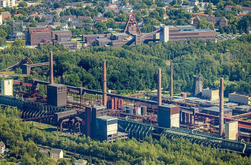 Aerial view, UNESCO World Heritage Zollverein Coal Mine Industrial Complex and Zollverein Coking Plant in Essen-Stoppenberg, Essen, Ruhr area, North Rhine-Westphalia, Germany, DE, Europe, aerial view, aerial photography, aerial photography, overview, bird's eye view, coal mine, birds-eyes view, overview
