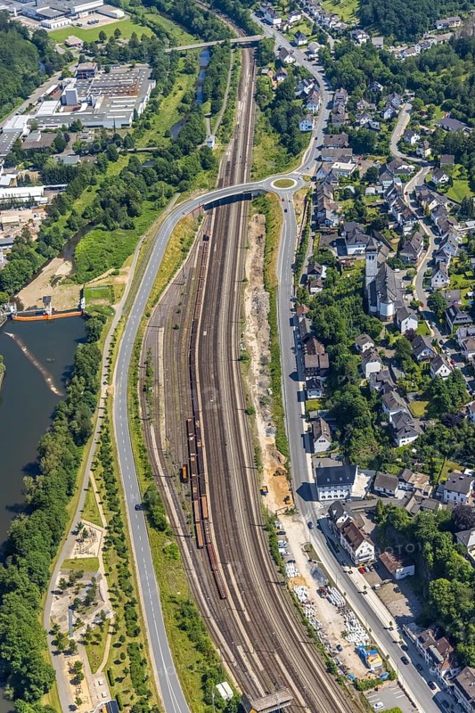 Aerial view, railway tracks with freight wagons at Finnentrop station, Finnentrop, Sauerland, North Rhine-Westphalia, Germany, railway tracks, DE, Deutsche Bahn AG, Europe, railway tracks, roundabout, roundabout, aerial view, aerial photography, aerial photography, overview, bird's-eye view, overview