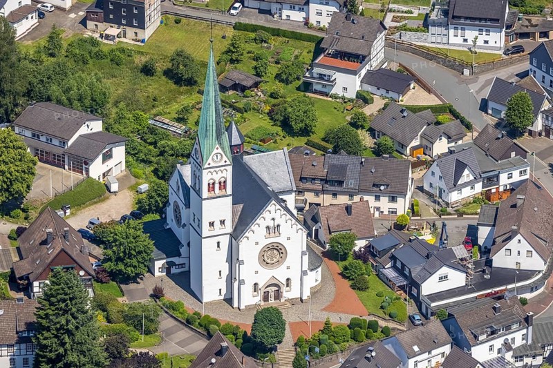 Aerial view, Church of St. Anthony the Hermit, Heggen, Finnentrop, Sauerland, North Rhine-Westphalia, Germany, place of worship, DE, Europe, religious community, place of worship, holy place, church, parish, denomination, aerial view, aerial photography, aerial photography, religion, religious site, overview, bird's-eye view, overview