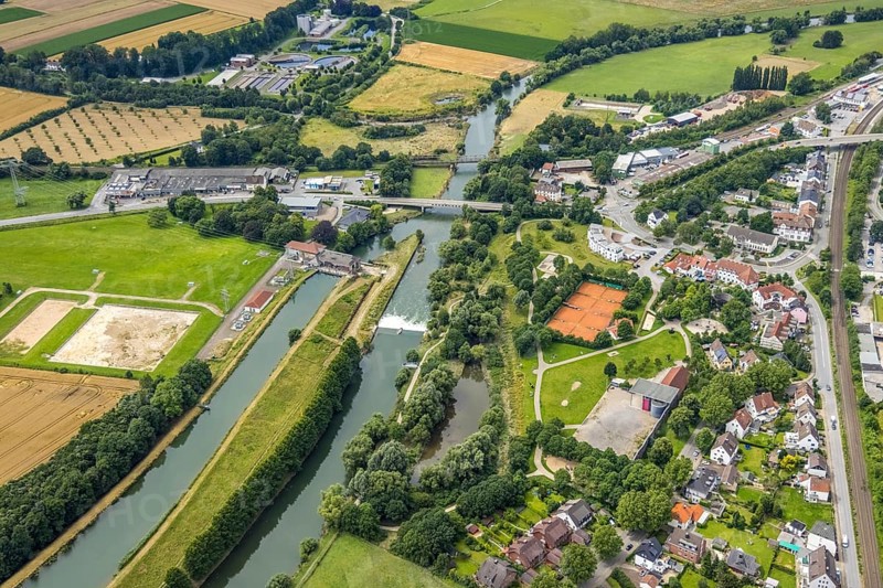 Aerial view, a week ago there was still land under water at this point - the Ruhr was flooding, course of the Ruhr, Fröndenberg, Fröndenberg/Ruhr, Ruhr area, North Rhine-Westphalia, Germany, DE, Europe, birds-eyes view, aerial view, aerial photography, aerial photography, overview, bird's eye view