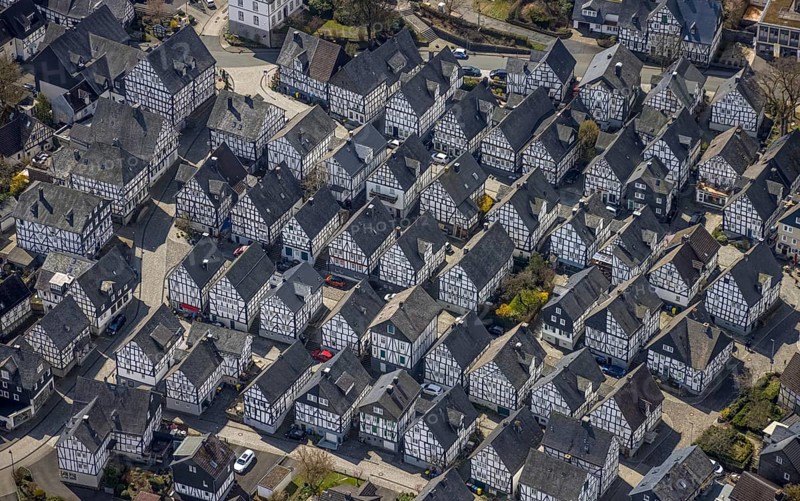 Historic town centre Alter Flecken, collection of half-timbered houses, Freudenberg, Sauerland, North Rhine-Westphalia, Germany, Old Town, DE, Europe, half-timbered houses, property tax, real estate, aerial view, aerial photography, aerial photograph, aerial photography, sight, overview, bird's eye view, residential area, living and life, residential area, residential buildings, residential quality, residential quarter, housing estate, birds-eyes view, historic, historic old town, overview