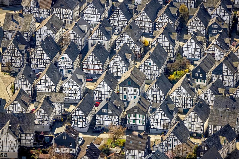 Historic town centre Alter Flecken, collection of half-timbered houses, Freudenberg, Sauerland, North Rhine-Westphalia, Germany, Old Town, DE, Europe, half-timbered houses, property tax, real estate, aerial view, aerial photography, aerial photograph, aerial photography, sight, overview, bird's eye view, residential area, living and life, residential area, residential buildings, residential quality, residential quarter, housing estate, birds-eyes view, historic, historic old town, overview