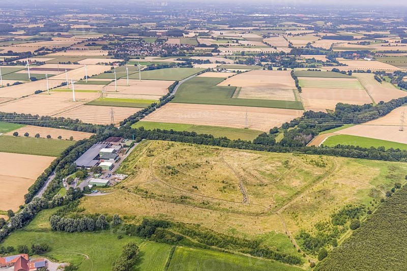 Aerial view, waste disposal company GWA Logistik in the district of Ostbüren, Fröndenberg/Ruhr, Ruhr area, North Rhine-Westphalia, Germany, waste management, DE, Europe, aerial view, aerial photography, aerial photography, overview, bird's-eye view, WEA, recycling centre, wind energy, wind energy plant, wind power, wind power plant, wind turbines, birds-eyes view, overview