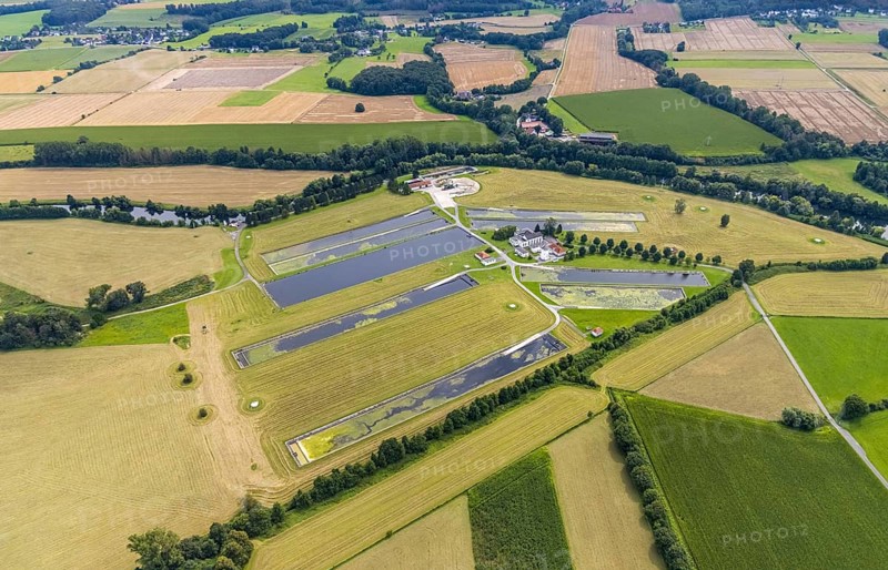 Aerial view, Hammer Waterworks Warmen at the Merschstraße in the district Warmen, Fröndenberg/Ruhr, Ruhr area, North Rhine-Westphalia, Germany, DE, Europe, Hammer Waterworks, aerial view, aerial photography, aerial photography, overview, bird's eye view, water treatment plant, water supply company, waterworks, meadows and fields, birds-eyes view, overview, v