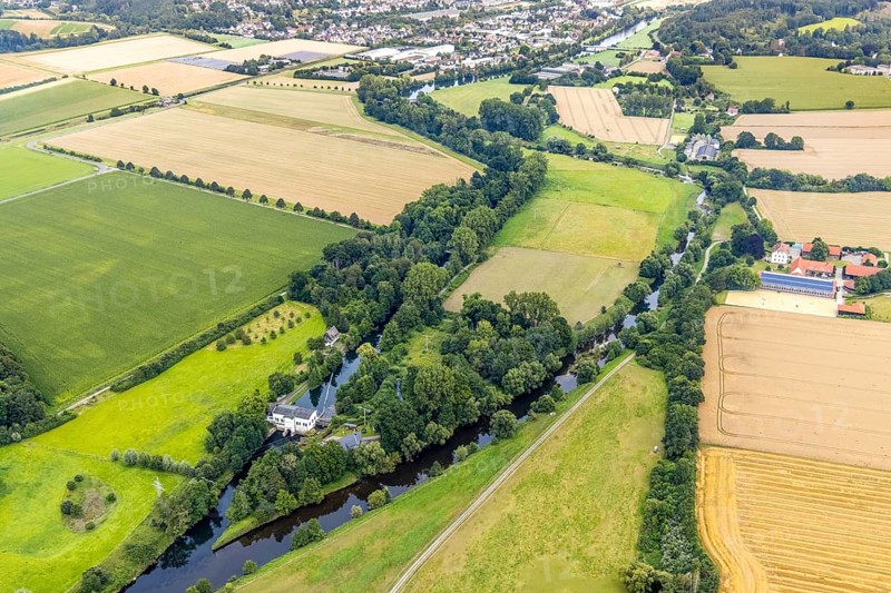 Aerial view, Obergraben with run-of-river power station Wickede and river Ruhr in the district Warmen, Fröndenberg/Ruhr, Ruhr area, North Rhine-Westphalia, Germany, DE, Europe, power station, aerial view, aerial photography, aerial photography, overview, bird's-eye view, hydroelectric power station, birds-eyes view, overview