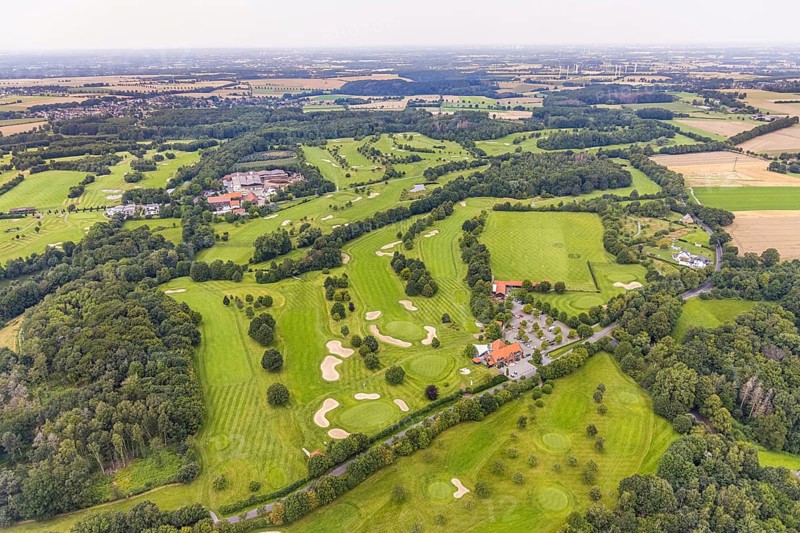 Aerial view, golf course and golf club Unna-Fröndenberg, Fröndenberg/Ruhr, Ruhr area, North Rhine-Westphalia, Germany, DE, Europe, golf, golf course, golf club, golf course, golf meadow, aerial view, aerial photography, aerial photography, sports, overview, bird's eye view, overview