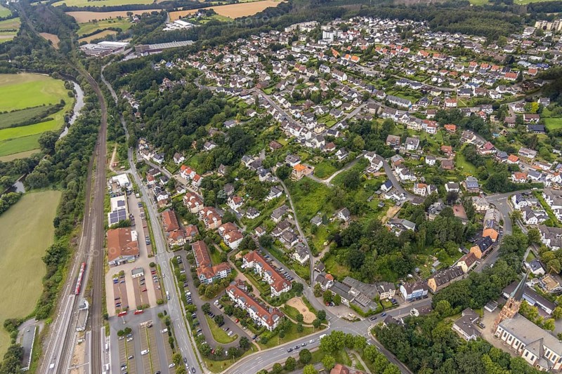 Aerial view, planned reconstruction Harthaer Straße, Wilhelm-Feuerhake-Straße intersection Mendener Straße and Von-Tirpitz-Straße in Fröndenberg, Fröndenberg/Ruhr, Ruhr area, North Rhine-Westphalia, Germany, construction measure, construction project, DE, Europe, property tax, real estate, aerial photograph, aerial photography, aerial photography, overview, bird's-eye view, residential complex, living and living, residential area, residential buildings, residential quality, housing estate, birds-eyes view, overview