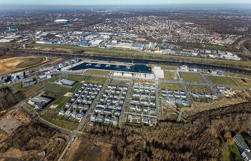 Aerial view, construction site, new construction area harbour quarter Graf Bismarck, marina Stölting Marina, Bismarck, Gelsenkirchen, Ruhr area, North Rhine-Westphalia, Germany, construction work, building, construction area, building site, building plots, construction project, construction site, DE, Europe, property tax, Real estate, Johannes-Rau-Allee, aerial view, aerial photography, aerial photography, new construction, Graf Bismarck urban quarter, overview, bird's-eye view, residential complex, living and living, residential area, residential buildings, residential quality, residential quarter, housing estate, birds-eyes view, overview