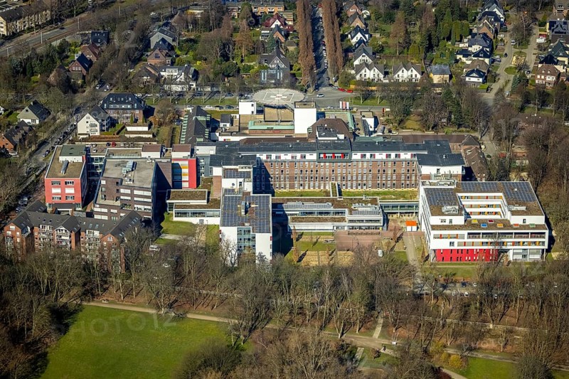Aerial view, Bergmannsheil and Children's Hospital Buer, Buer, Gelsenkirchen, Ruhr area, North Rhine-Westphalia, Germany, DE, Europe, healthcare, hospital, clinic, clinic centre, hospital, aerial view, aerial photography, aerial photography, medical facility, medical aid, emergency service, overview, bird's-eye view, overview, medical care