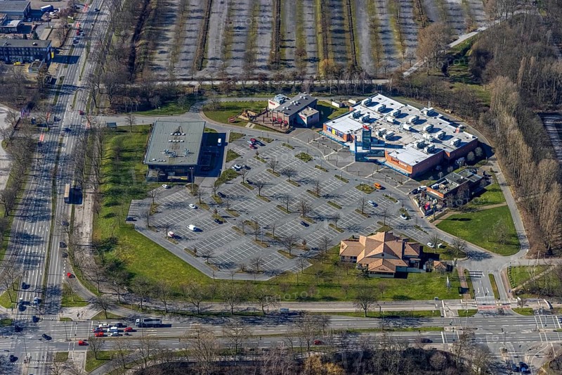 Aerial view, multiplex cinema centre, Apollo cinemas and car parks, Erle, Gelsenkirchen, Ruhr area, North Rhine-Westphalia, Germany, DE, Europe, cinema, aerial view, aerial photography, aerial photography, car parks, overview, venue, bird's-eye view, overview