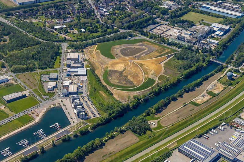 Aerial view, Graf Bismarck city quarter on the Rhine-Herne Canal, Marina Bismarck, Schalke-Nord, Gelsenkirchen, Ruhr area, North Rhine-Westphalia, Germany, DE, Europe, birds-eyes view, aerial photograph, aerial photography, aerial photography, overview, bird's eye view
