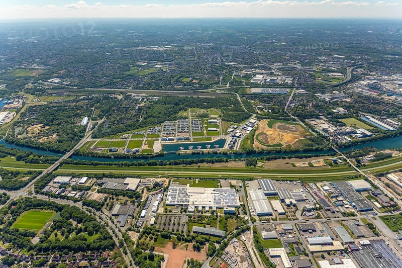 Aerial view, Graf Bismarck city quarter on the Rhine-Herne Canal, Marina Bismarck, Schalke-Nord, Gelsenkirchen, Ruhr area, North Rhine-Westphalia, Germany, DE, Europe, birds-eyes view, aerial photograph, aerial photography, aerial photography, overview, bird's eye view